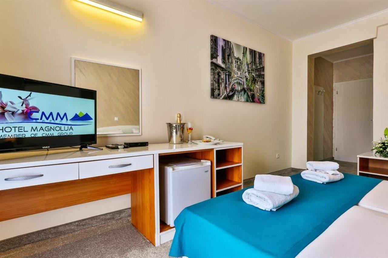 Hotel Magnolija Bečići Ngoại thất bức ảnh