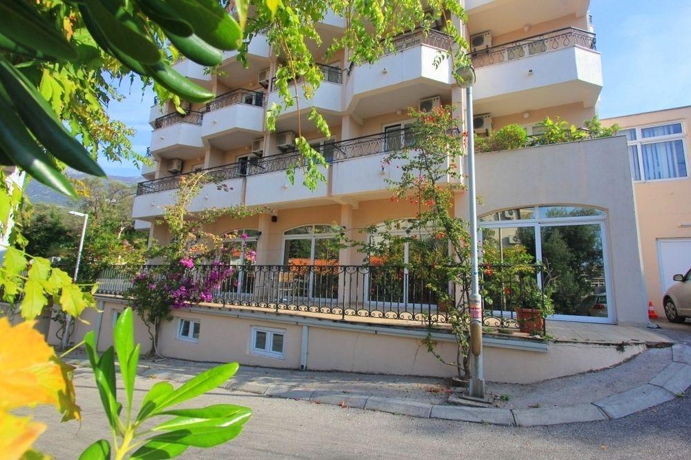 Hotel Magnolija Bečići Ngoại thất bức ảnh
