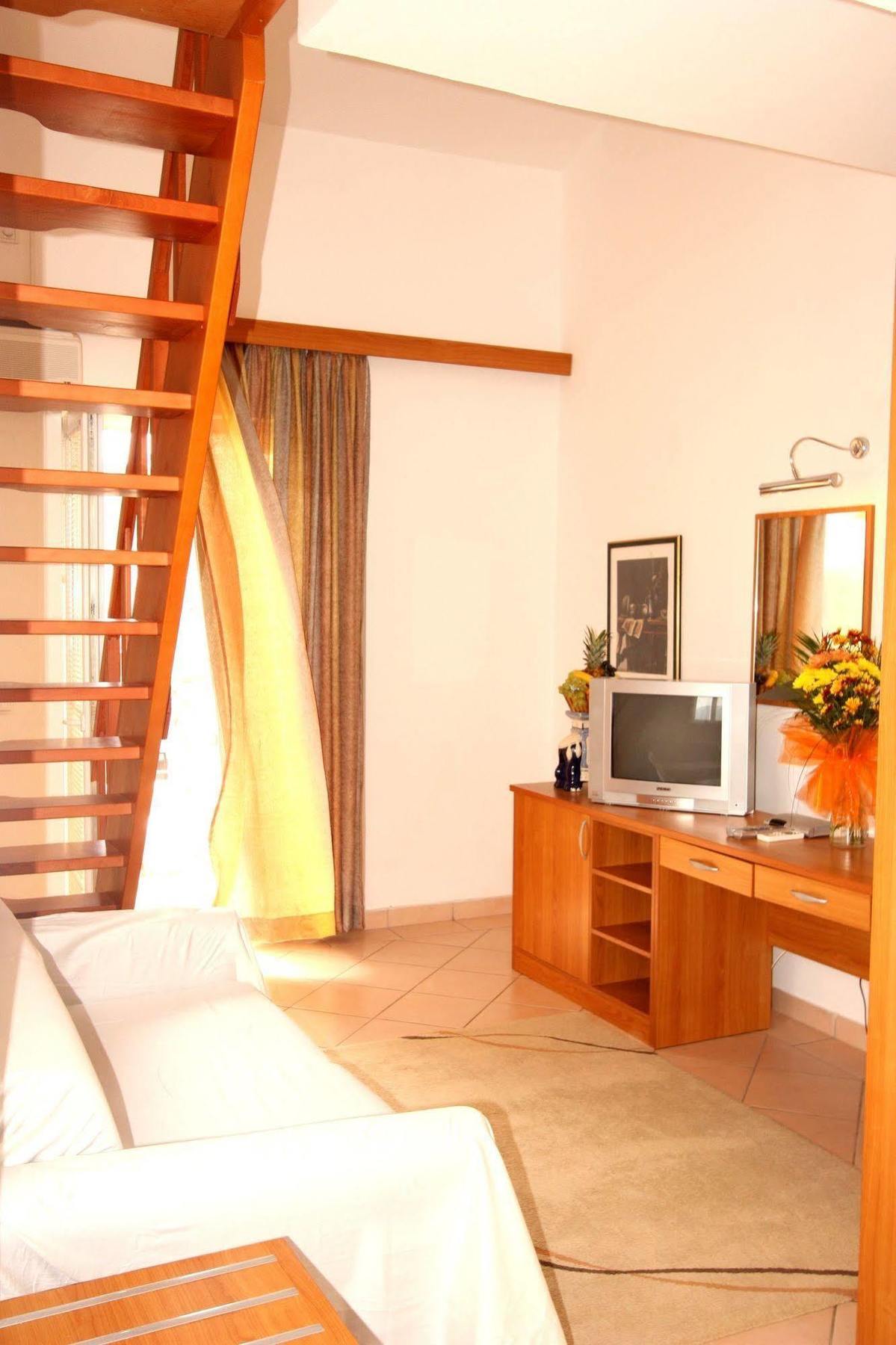 Hotel Magnolija Bečići Ngoại thất bức ảnh